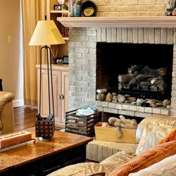 Pristine Services - Nice cozy living room