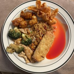 Orange Chicken, Crab Rangoon, egg roll, chicken and broccoli, beef fried rice Orange Chicken, Crab Rangoon, egg roll, chicken and broccoli, beef fried rice
