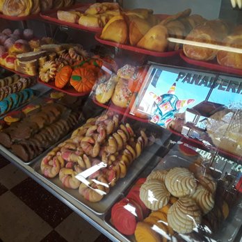 Panaderia La Pinata - Showcase. - Bakeries Near Me - Caldwell, Idaho