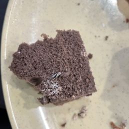 Sharp piece of metal in my cake Sharp piece of metal in my cake