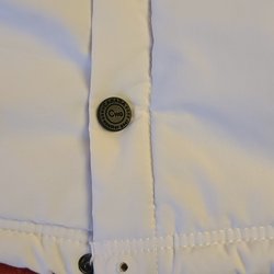 Midtown Dry Cleaners - Snap broken on new coat