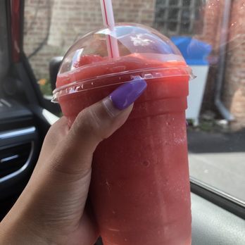 Polar Bear - Strawberry smoothie - Ice Cream & Frozen Yogurt Near Me - North Riverside, Illinois