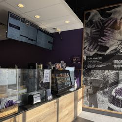 Acai Republic - Inside