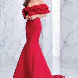 Maria Fashion - Up to 70%off Available in Red and Black colors