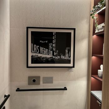 Capital One Lounge - Bathrooms are well-decorated. - Airport Lounges Near Me - Las Vegas, Nevada Capital One Lounge - Bathrooms are well-decorated. - Airport Lounges Near Me - Las Vegas, Nevada