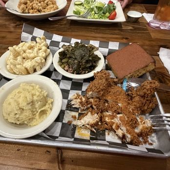 Luna's Eat & Drink - Nashville Hot Chicken - Southern Near Me - Orange Beach, Alabama