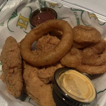 Houligans - Port Orange - Houligan's Sampler extra tenders instead of mozzarella sticks. - American Near Me - Port Orange, Florida