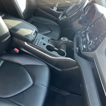 Xavier Exclusive Auto Detailing - Front seat interior - Auto Detailing Near Me Xavier Exclusive Auto Detailing - Front seat interior - Auto Detailing Near Me
