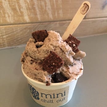 Yorica! - Cookies n cream with tiffin/brownie pieces. - Ice Cream & Frozen Yogurt Near Me - London, XGL