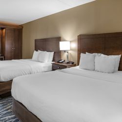 Comfort Inn & Suites Newark - Wilmington