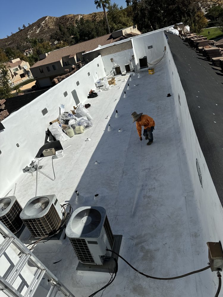 Slide of Maldonado Roofing