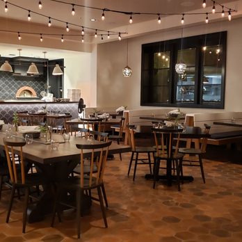 Fleetwood - Dining room - Mediterranean Near Me - Calistoga, California Fleetwood - Dining room - Mediterranean Near Me - Calistoga, California