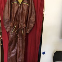 Tim's Picks - Wow, new pick from Covington Ky. estate. Bates of California 1960's one-piece leather motorcycle suit. Women's medium/ Men's small.