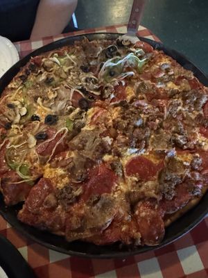 Gio's Pizza & Spaghetti House by null