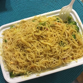 Hong Kong Restaurant - Ordered vegetable Singapore noodles with egg. Highly recommend - Chinese Near Me - Hackensack, New Jersey