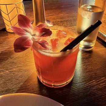 L'Avenue - Strawberry Margarita - Cocktail Bars Near Me - Glendale, California