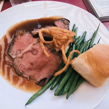 Carnation Cafe - Beef medallions with mashed potatoes and green beans - American Near Me - Anaheim, California