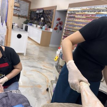 Avalon Nail Bar - Nail Salons Near Me - Long Beach, California Avalon Nail Bar - Nail Salons Near Me - Long Beach, California