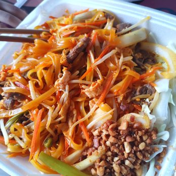 Pho Noodle House - Pad Thai with peanuts - Thai Near Me - Placentia, California Pho Noodle House - Pad Thai with peanuts - Thai Near Me - Placentia, California