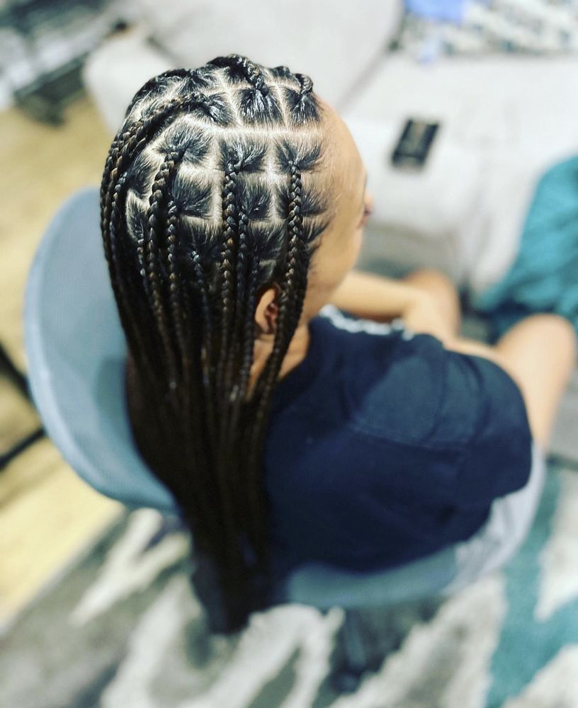 Mirror Mirror Beauty Center Logo