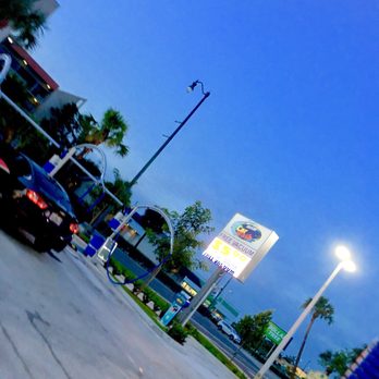 Miami Car Wash - Free vacuum with Car Wash - Car Wash Near Me - Miami, Florida Miami Car Wash - Free vacuum with Car Wash - Car Wash Near Me - Miami, Florida