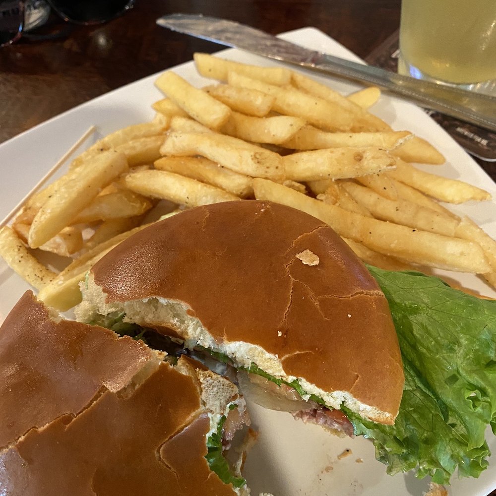 Copper Premium Pub - Benjamin Burger - Pubs Near Me - Clover, South Carolina Copper Premium Pub - Benjamin Burger - Pubs Near Me - Clover, South Carolina