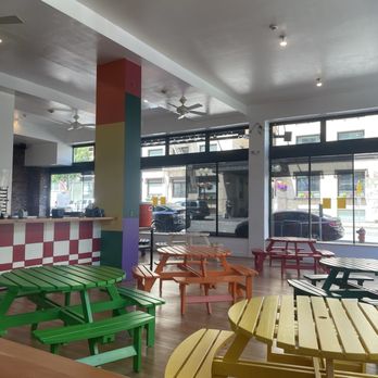 Los Burros Supremos - Seating area - Mexican Near Me - Portland, Oregon Los Burros Supremos - Seating area - Mexican Near Me - Portland, Oregon