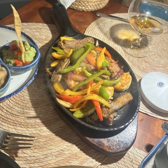 Tres Sirenas Cabo - Fajitas - Seafood Near Me - Cabo San Lucas, BCS Tres Sirenas Cabo - Fajitas - Seafood Near Me - Cabo San Lucas, BCS