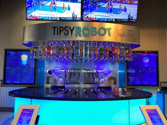 Tipsy Robot at Planet Hollywood by null