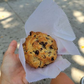 Levain Bakery - Oatmeal raisin - Bakeries Near Me - Los Angeles, California Levain Bakery - Oatmeal raisin - Bakeries Near Me - Los Angeles, California