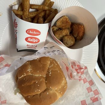 Rally's - Burgers Near Me - Chula Vista, California