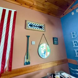 Bluestone Brewing - Warm and welcoming decor