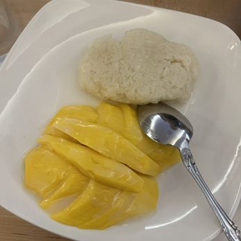 Kapitan - Mango sticky rice - Asian Fusion Near Me - Chicago, Illinois Kapitan - Mango sticky rice - Asian Fusion Near Me - Chicago, Illinois