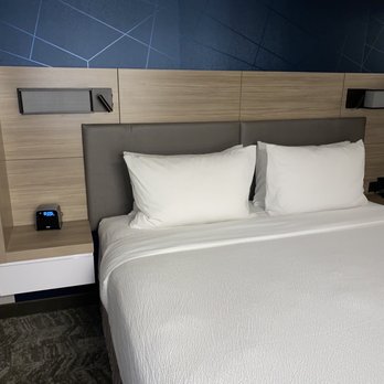 SpringHill Suites by Marriott Chicago Chinatown - Hotels Near Me - Chicago, Illinois