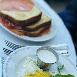 Smoked Salmon Platter*
