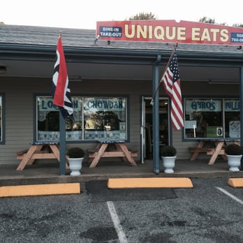 Austin's Pizza Cape Cod - Exterior view - Pizza Near Me - West Dennis, Massachusetts