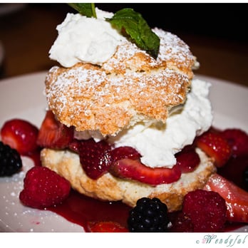 Cafe Bistro at Nordstrom - Strawberry Shortcake - New American Near Me - Cerritos, California