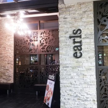 Earls Kitchen + Bar - Canadian (New) Near Me - Mississauga, Ontario