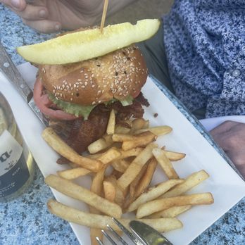 Doc's Marina Grill - EL PORTAL BURGER* - American Near Me - Bainbridge Island, Washington Doc's Marina Grill - EL PORTAL BURGER* - American Near Me - Bainbridge Island, Washington