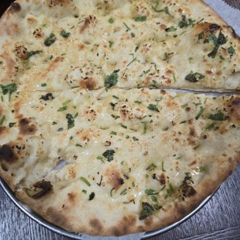 Clay Handi - garlic naan - Halal Near Me - Buffalo, New York