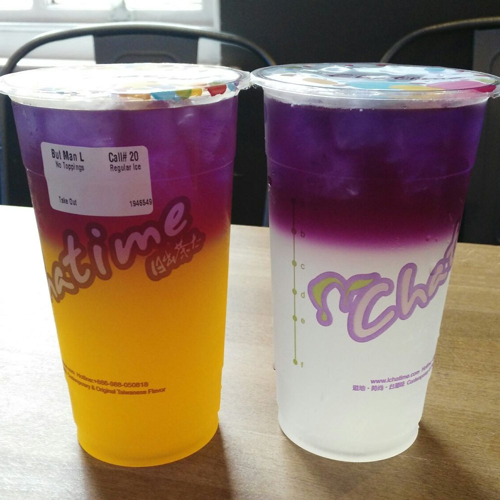 Butterfly pea with mango and butterfly pea with lemon Butterfly pea with mango and butterfly pea with lemon