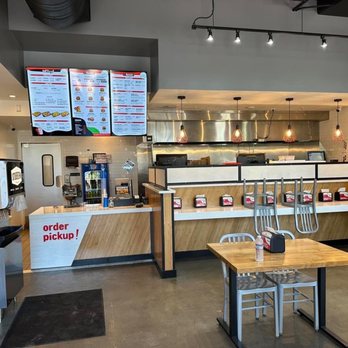 iniBurger - Clean interior - Burgers Near Me - Santa Clara, California iniBurger - Clean interior - Burgers Near Me - Santa Clara, California