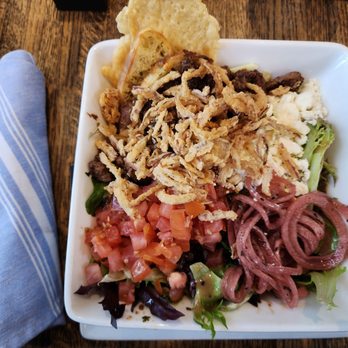 Uptown Lounge - Grilled Steak Salad - Lounges Near Me - Yelm, Washington Uptown Lounge - Grilled Steak Salad - Lounges Near Me - Yelm, Washington