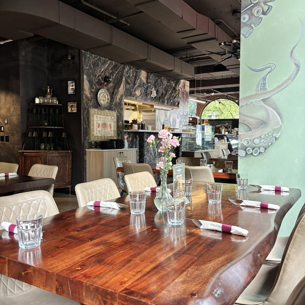 Brioche Ristorante - Seating - Italian Near Me - Vancouver, British Columbia Brioche Ristorante - Seating - Italian Near Me - Vancouver, British Columbia