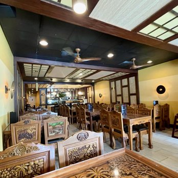 Thai Elephants Restaurant - dining area - Thai Near Me - Charleston, South Carolina Thai Elephants Restaurant - dining area - Thai Near Me - Charleston, South Carolina
