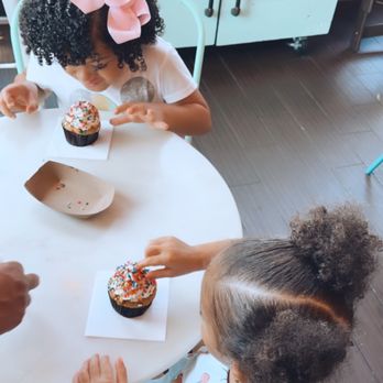 Hey Sugar - Sprinkle Cupcakes - Coffee & Tea Near Me - GENEVA, Illinois