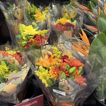Harris Teeter - Beautiful Bouquets for Many Occasions!!! - Grocery Near Me - Laurel, Maryland