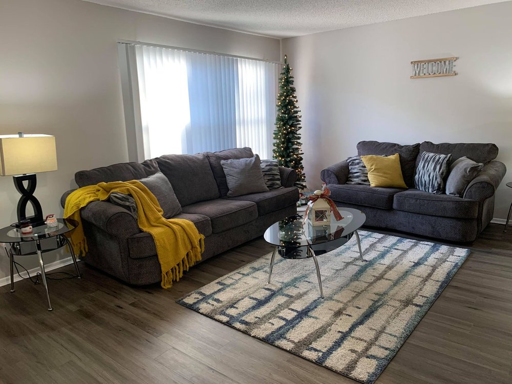 PICCADILLY APARTMENTS Updated September 2024 16 Photos 2220 SW 34th St, Gainesville