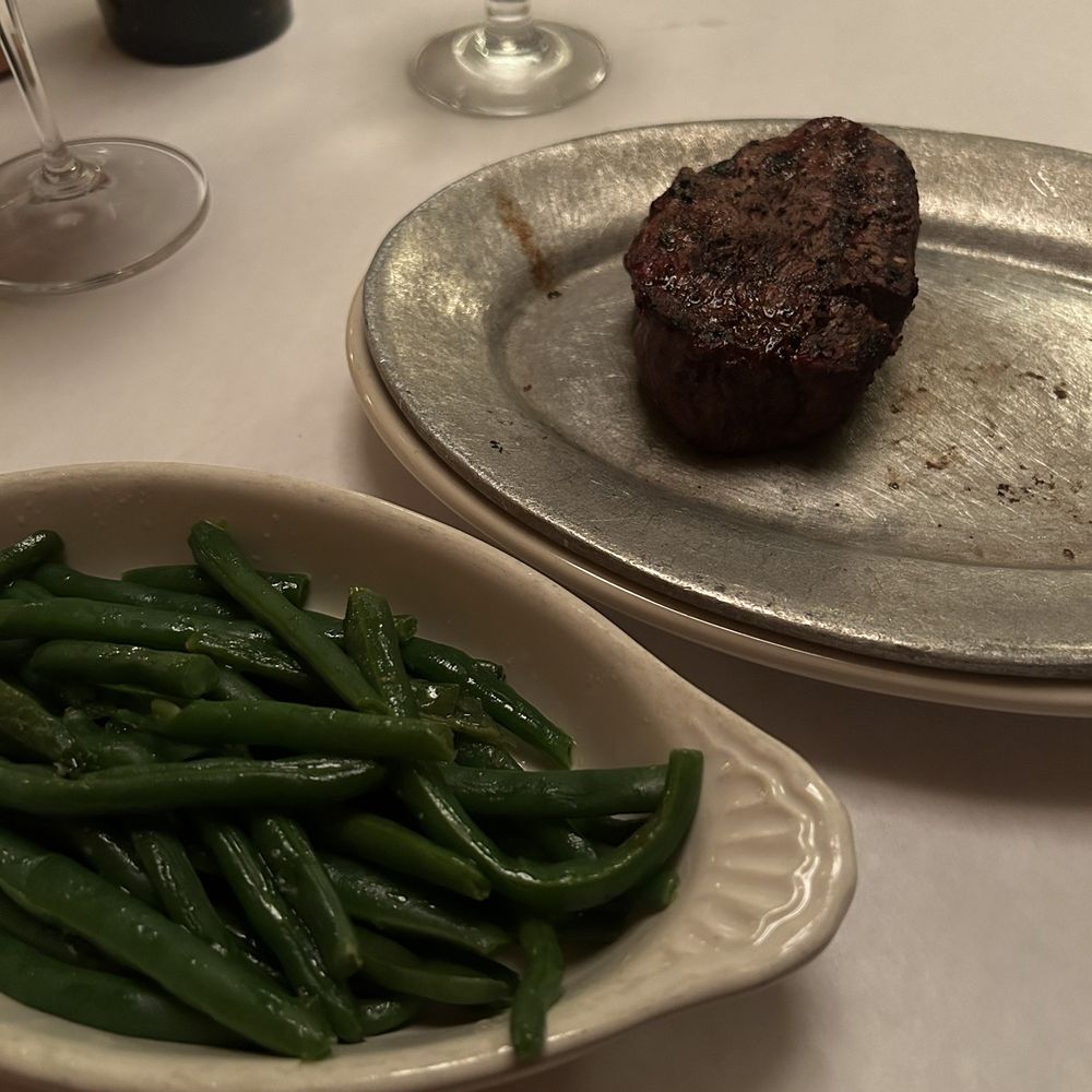 Delaney's Steak Seafood Wine - Filet Mignon (6oz) - Steakhouses Near Me - Madison, Wisconsin Delaney's Steak Seafood Wine - Filet Mignon (6oz) - Steakhouses Near Me - Madison, Wisconsin