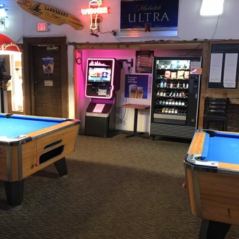 The Silver Dollar Tavern - Touch tunes juke box! - Pool Halls Near Me - Salem, Oregon